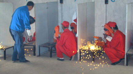 �U��̎���O(sh��)��